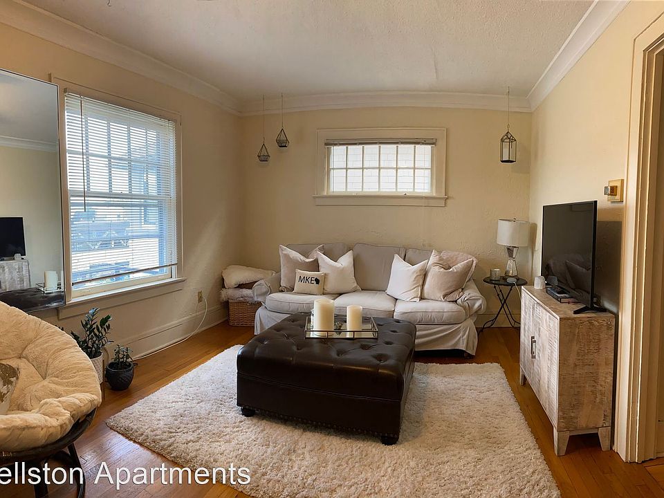 1st image of 2628 N Stowell Ave #7433641