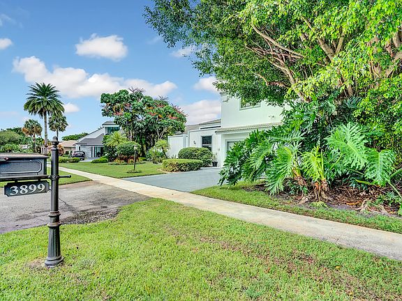 3rd image of 3899 Live Oak Boulevard