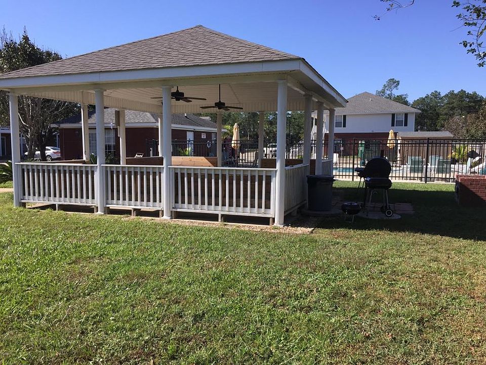 2nd image of 5080 Gautier Vancleave Rd APT B4