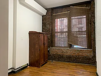 Rented by PocketBroker Inc