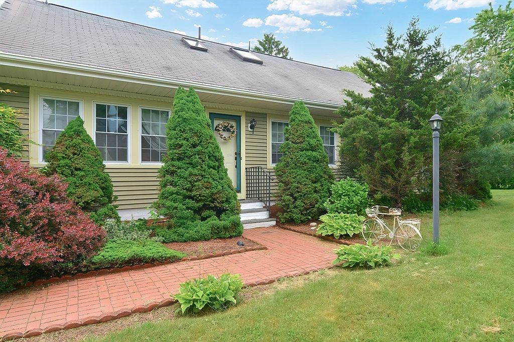 353 Ledge Rd, Seekonk, MA 02771 Zillow