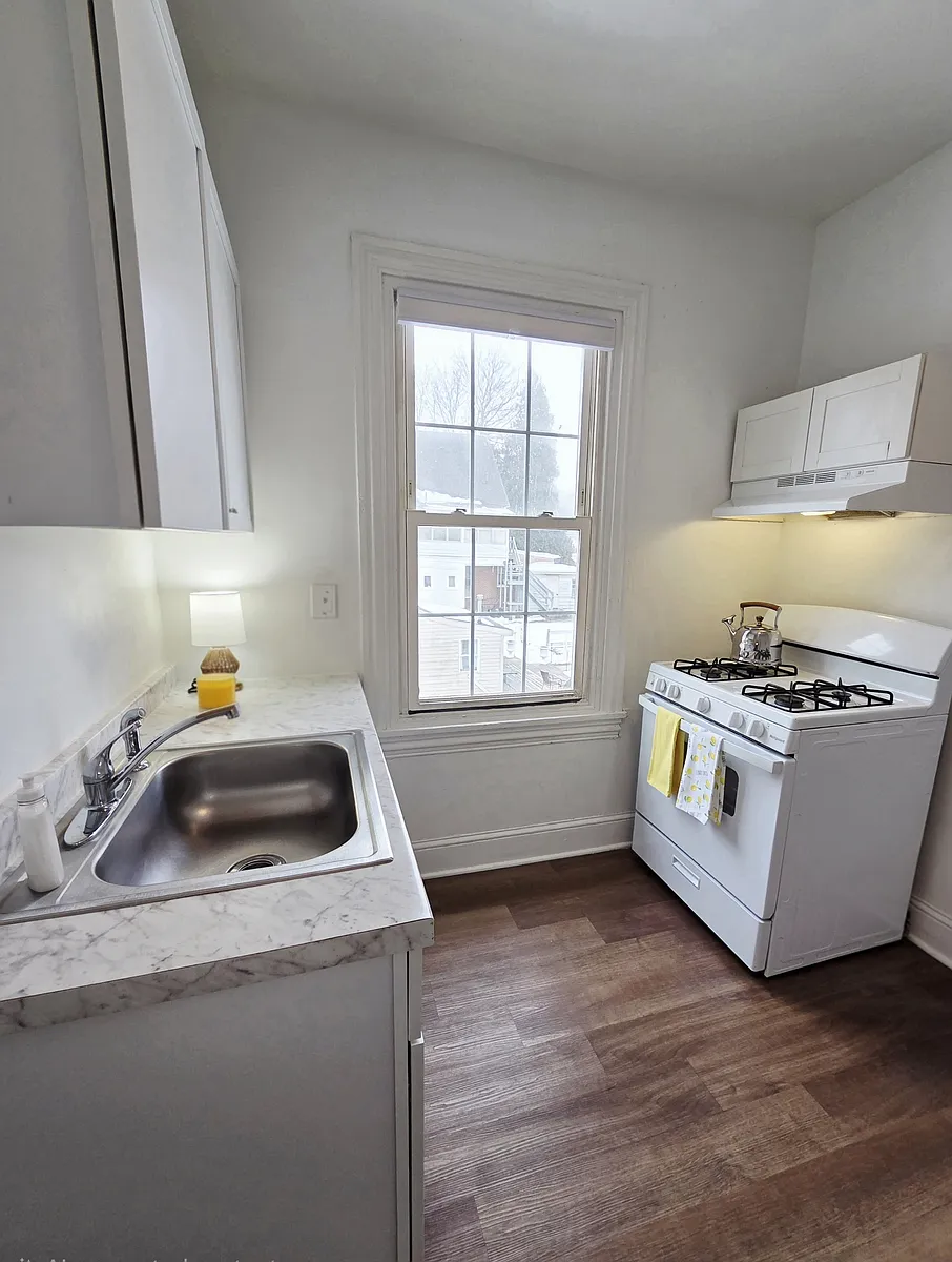 Building Photo - 56 N 3rd St #B