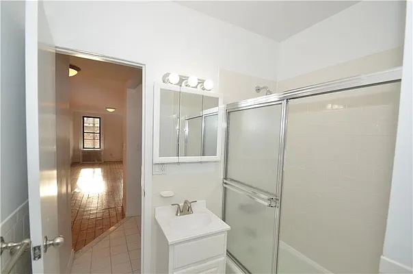 Rented by Buchbinder & Warren | media 13