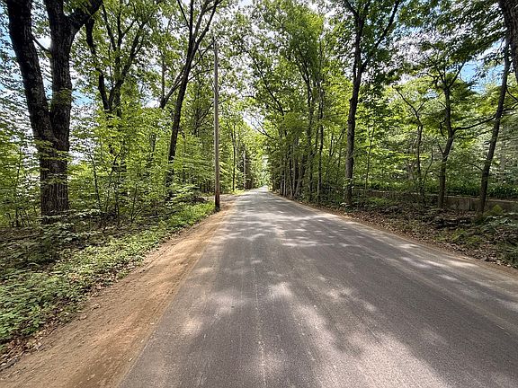 3rd image of 92 Ridge Rd