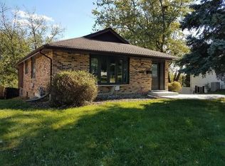 10325 Hilltop Dr, Orland Park, IL 60462