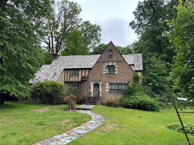 2 Rochelle Road, Larchmont, NY, 10538