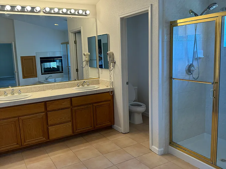 323 Lower Vintners Cir — Photo 10