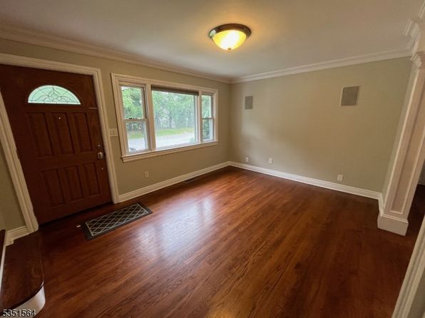 75 Boll St, Clifton City, NJ 07014