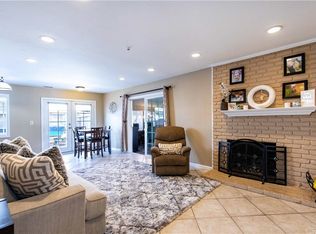 2948 W Rowland Cir, Anaheim, CA 92804