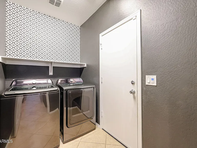 12041 W Cottontail Ln — Photo 10