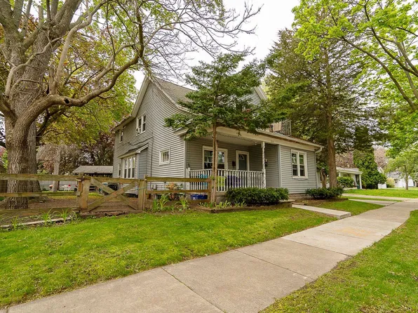 1313 Dousman St, Green Bay, WI 54303