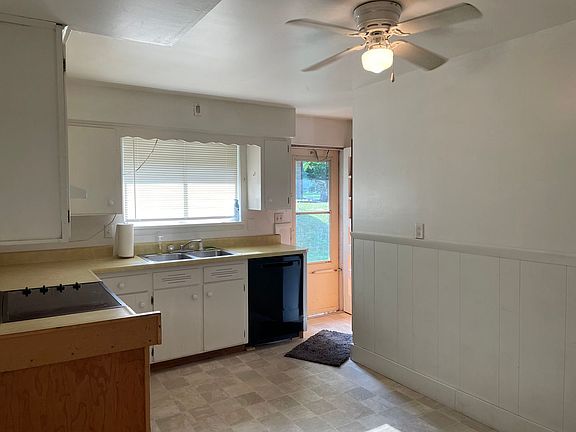 4th image of 5015 N Knoxville Ave