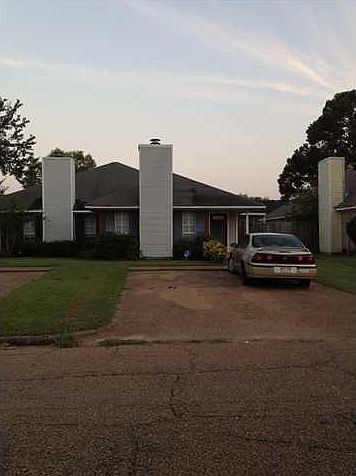 2nd image of 2401B River Oaks Blvd