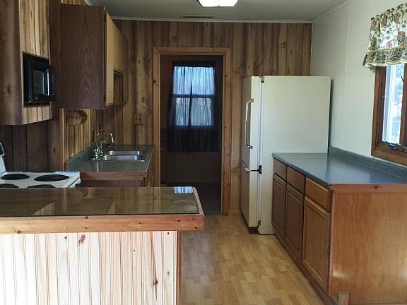 5th image of 905 E 8th Ave