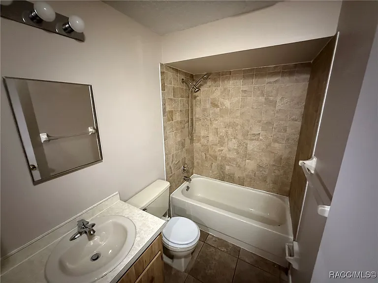 412 Tompkins St #2 — Photo 11