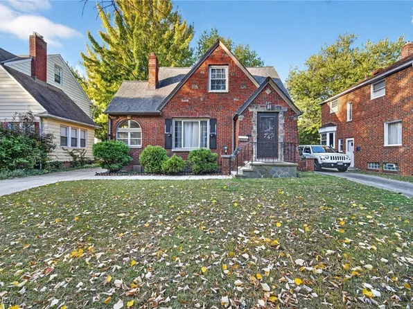 74 E 214th St, Euclid, OH 44123