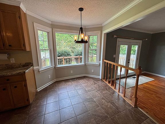 5th image of 407 Bayleaf Pl