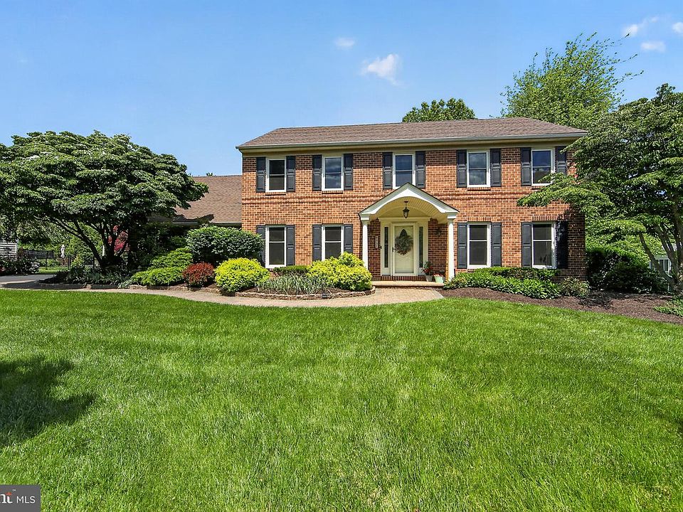 1st image of 531 Beaumont Cir