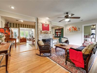 811 E 45th St, Austin, TX, 78751