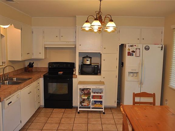 4th image of 2107 14th St