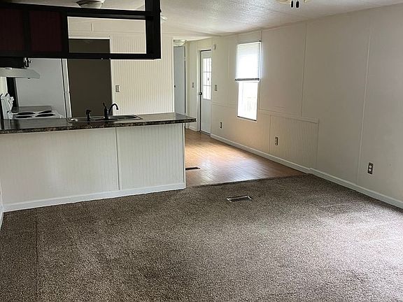 4th image of 40 Honey Bee Ln