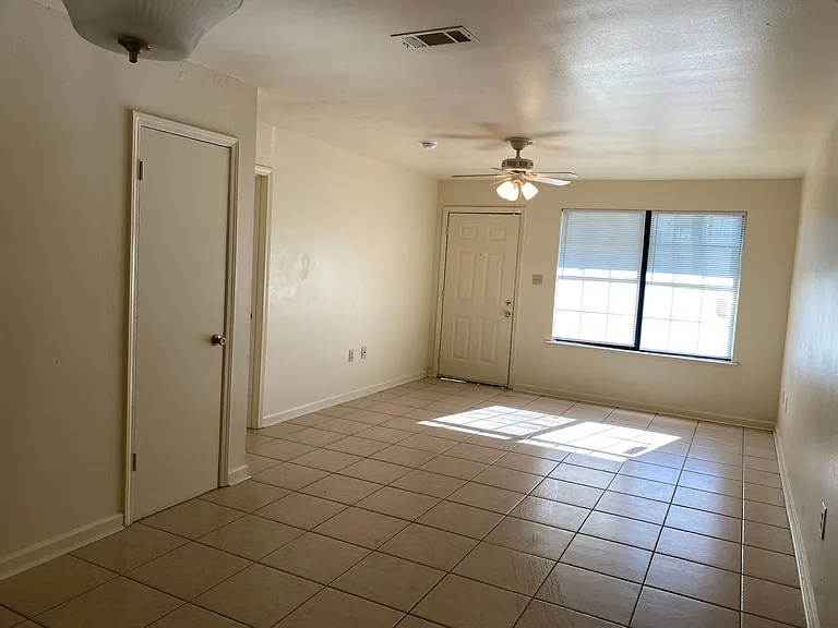 2059 Mariner Dr — Photo 3