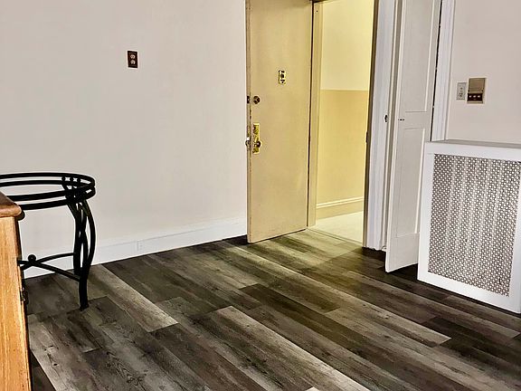 4th image of 25-29 34th St #2