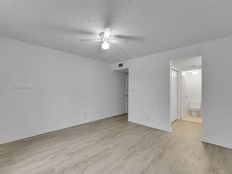 1200 NW 87th Ave #410 — Photo 23
