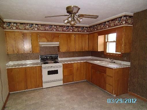 2nd image of 234 Greenwood Dr