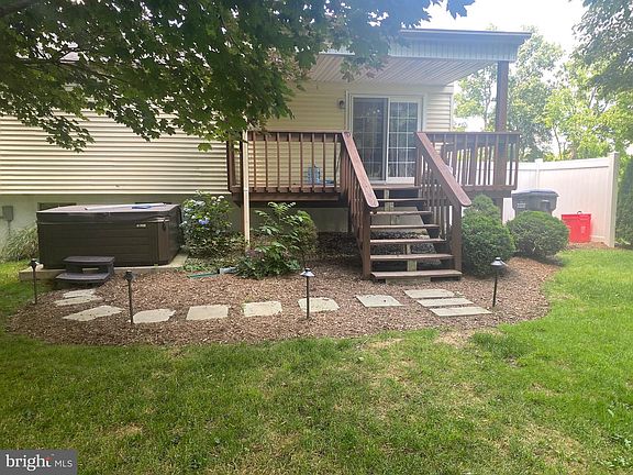 2nd image of 115 Valley Green Dr