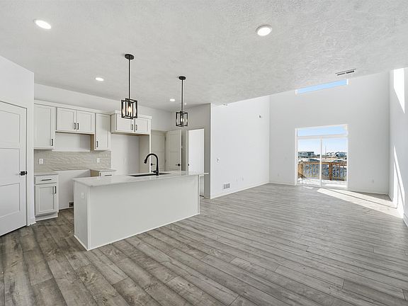 4th image of 5933 S Whisper Creek Pl