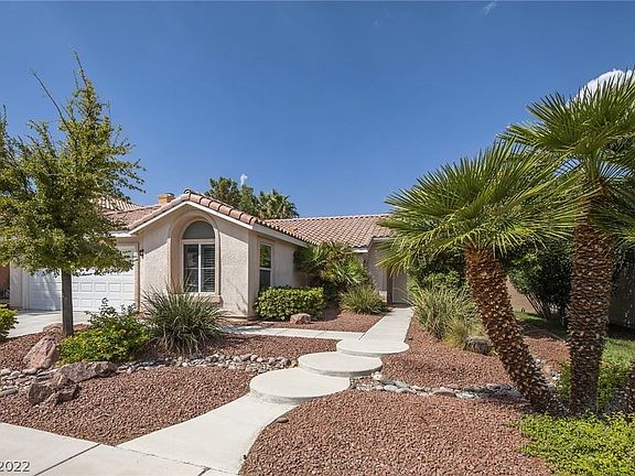 2nd image of 1206 Deer Horn Ln