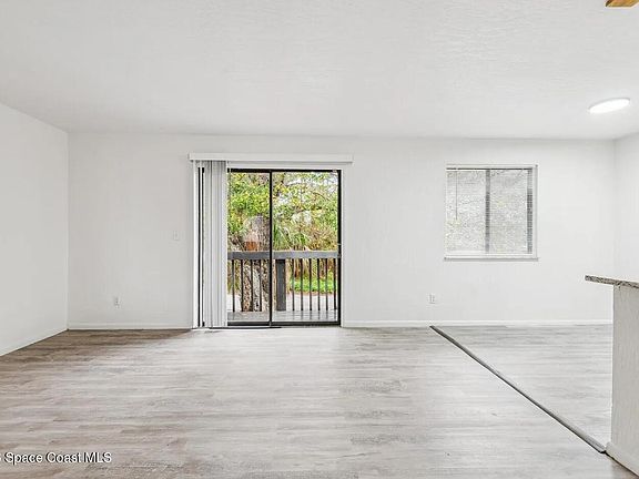 2nd image of 3222 Tree Ridge Ln NE