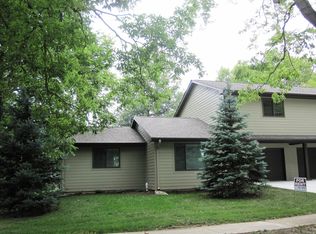 637 E Meyer St, Monticello, IL 61856