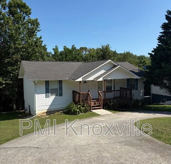 4136 Larigo Dr — Photo 2