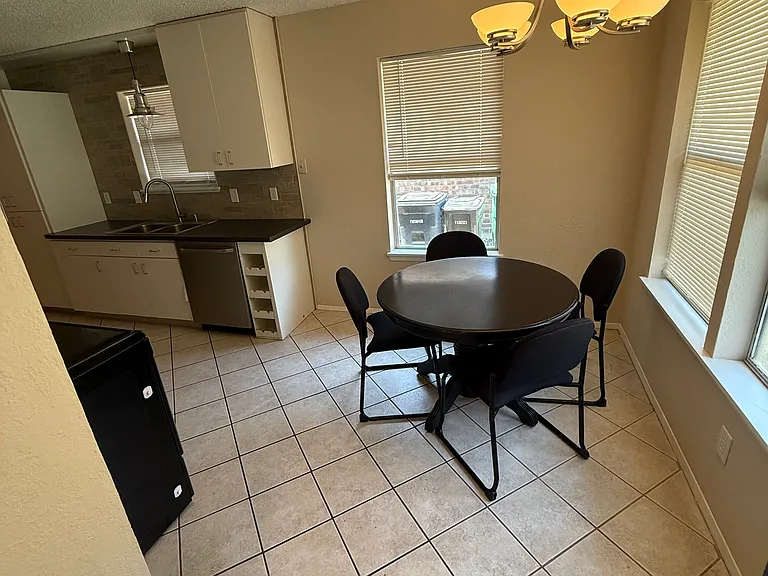 3428 Race St — Photo 4