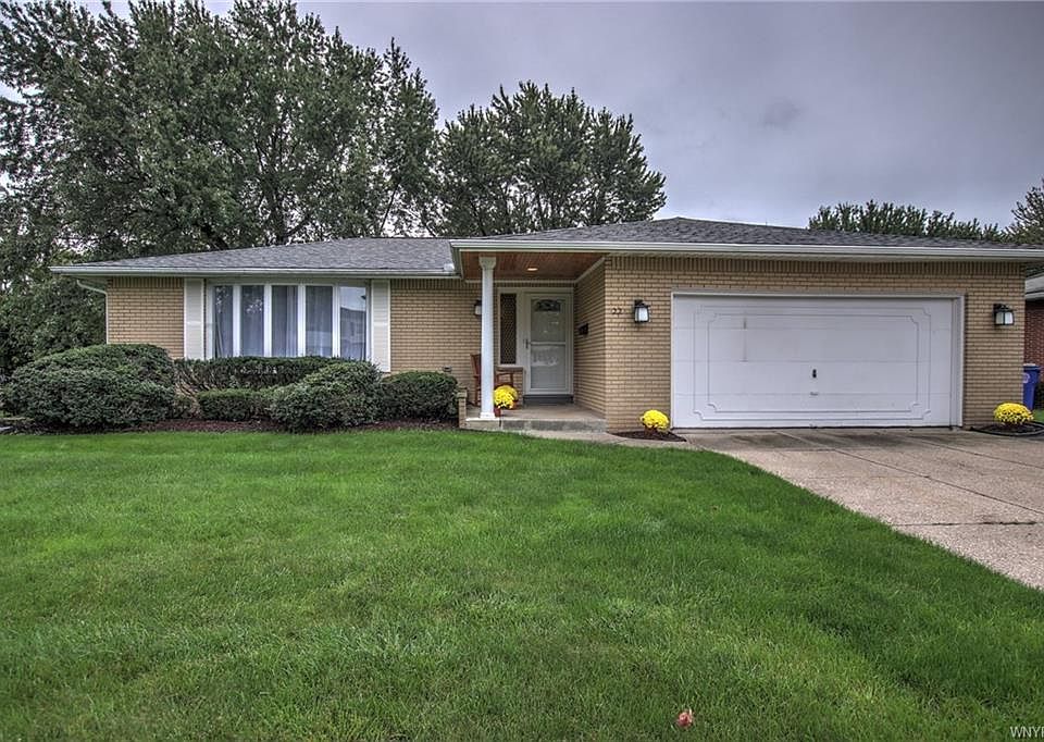 1st image of 22 Blair Ln
