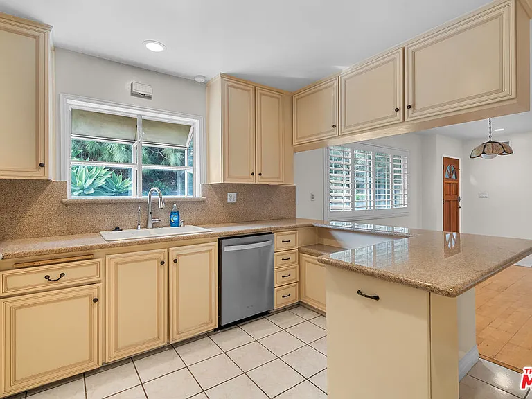 9631 Crystal View Dr — Photo 25