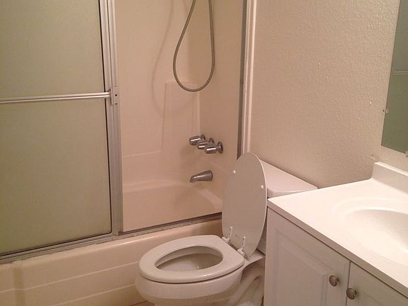 3rd image of 326 Hillside Ter APT A
