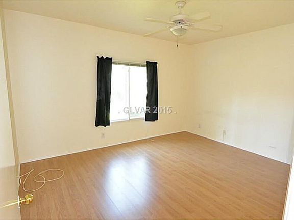 4th image of 7230 Indian Creek Ln Unit 101