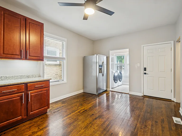 4237 W School St #1 — Photo 4