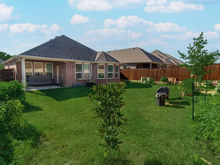 2808 Southampton Dr — Photo 29