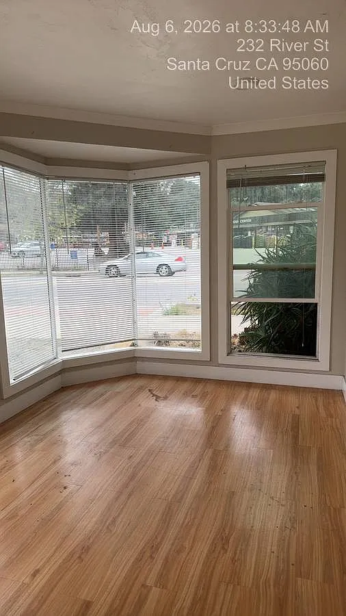 4 bed, 1000 sqft, $4,450 — Photo 2