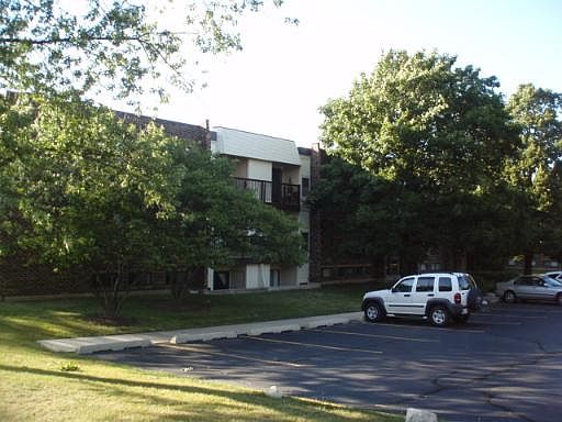 1st image of 2149 W Country Club Dr #11