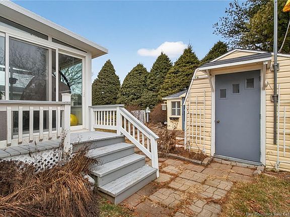 5th image of 10 Sherwood Ave