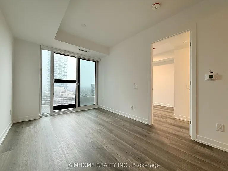 771 Yonge St #1606 — Photo 10