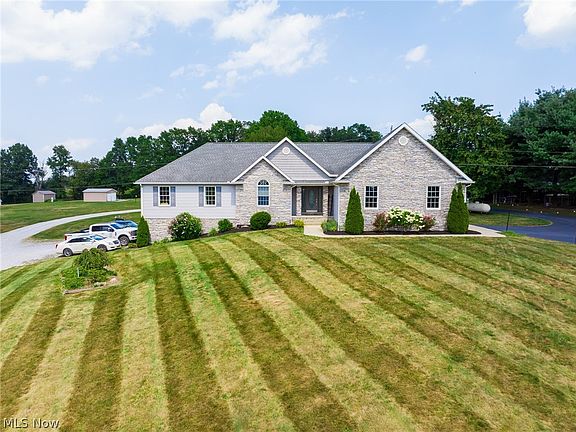 2nd image of 9554 Dover Rd