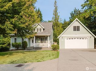 3193 Woods Rd E, Pt Orchard, WA 98366