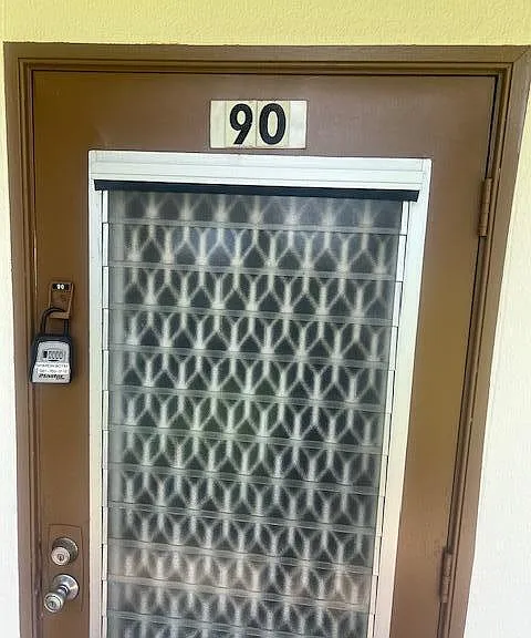 90 Mansfield Dr #C — Photo 15