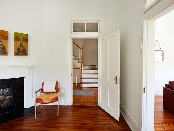 5th image of 917 Habersham St Unit B